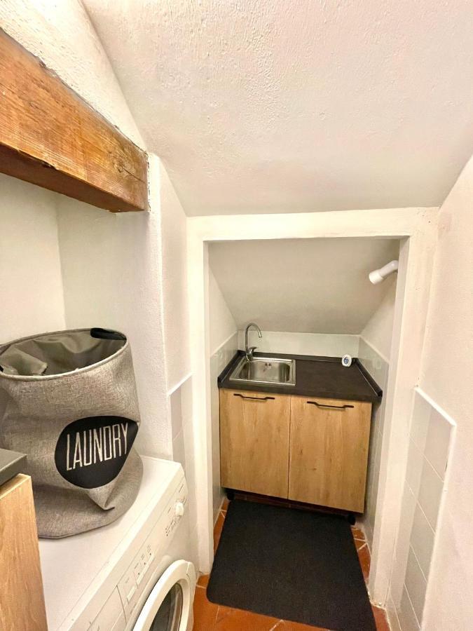 Maila Apartments 25Min From Florence Prato  Bagian luar foto