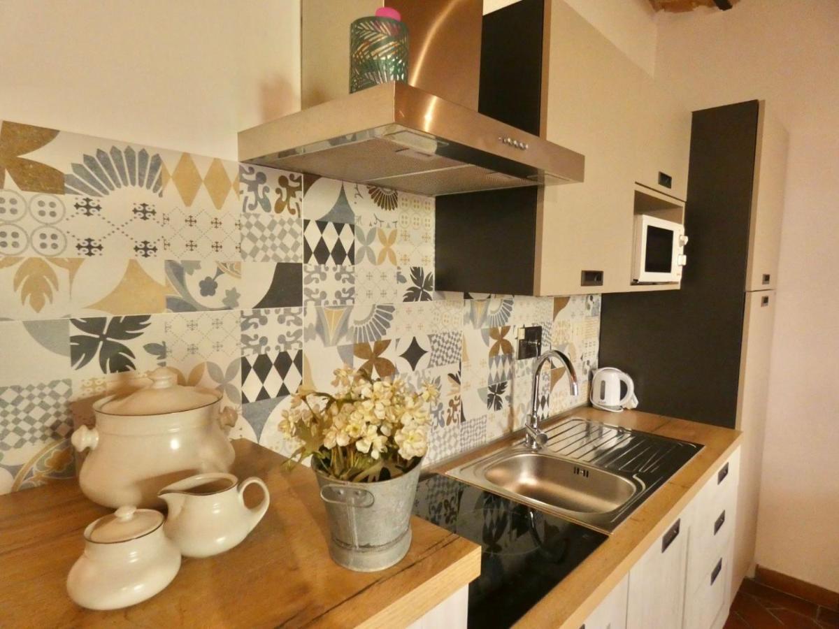 Maila Apartments 25Min From Florence Prato  Bagian luar foto
