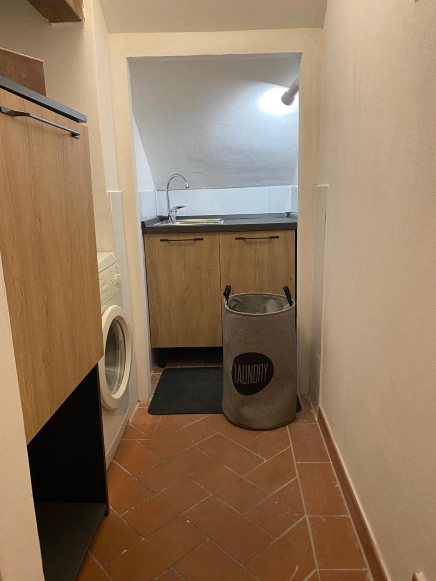 Maila Apartments 25Min From Florence Prato  Ruang foto